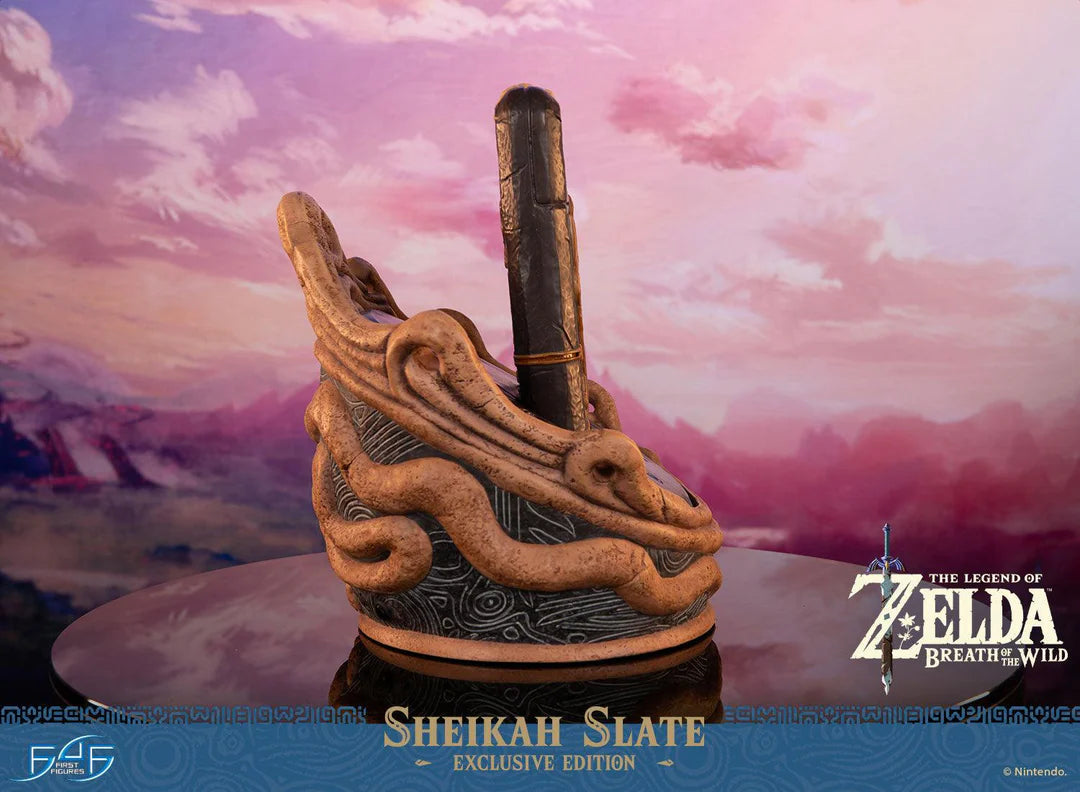 The Legend of Zelda: Breath of the Wild - Sheikah Slate Statue