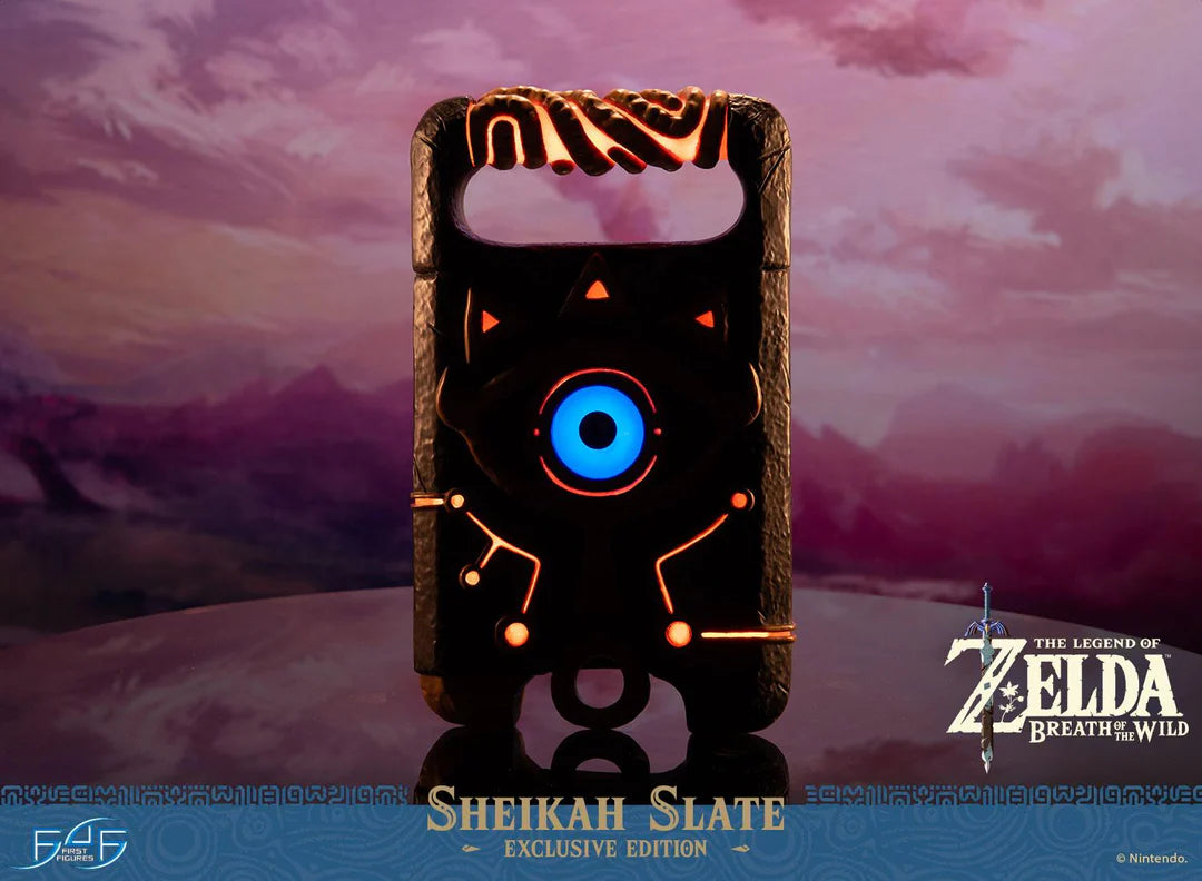 The Legend of Zelda: Breath of the Wild - Sheikah Slate Statue