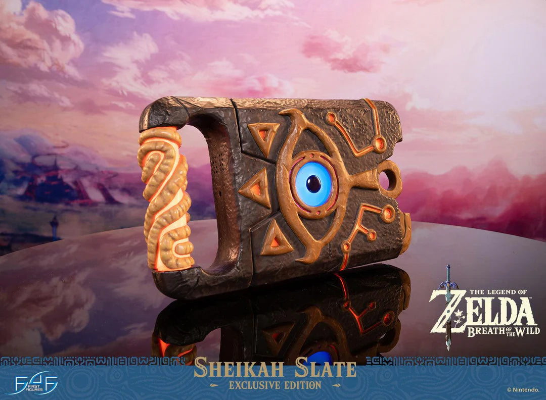 The Legend of Zelda: Breath of the Wild - Sheikah Slate Statue